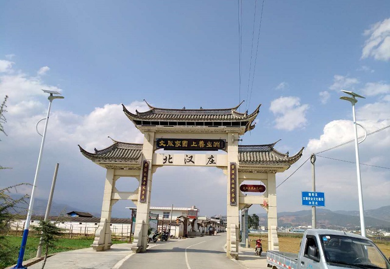云南太阳能路灯-飞鹤灯工程