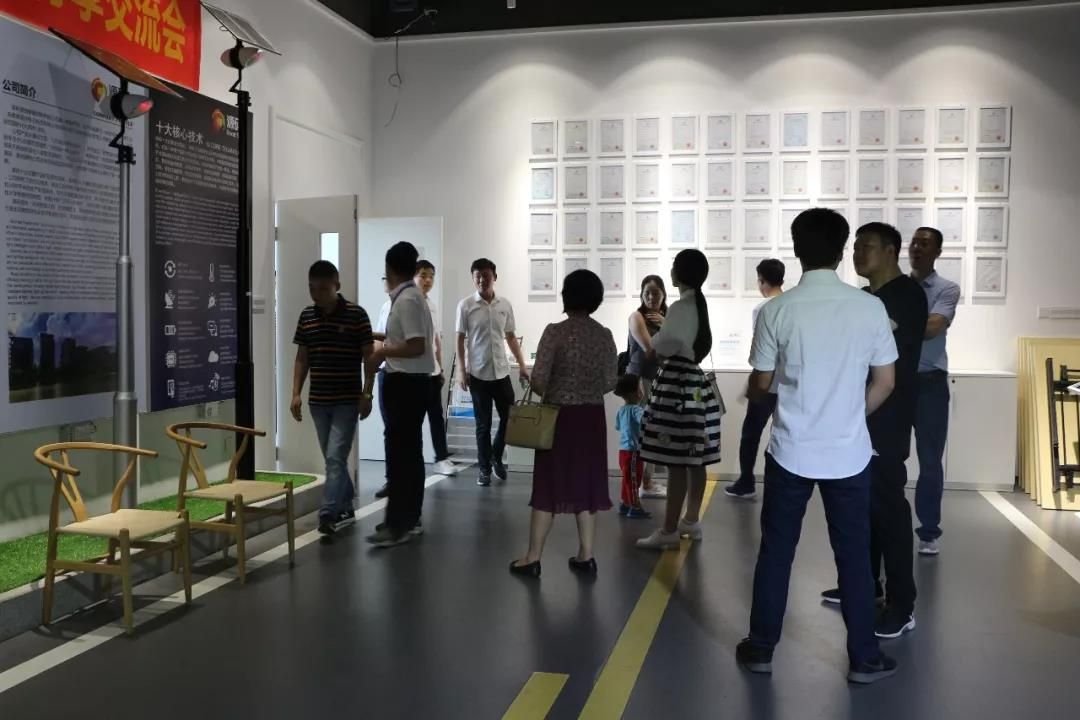 五月源码忙忙忙,各地家人共聚首