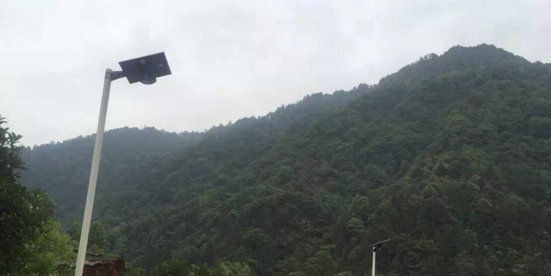 太阳能路灯额定抗风设计