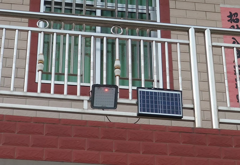 太阳能平板灯的光照效率提升方法